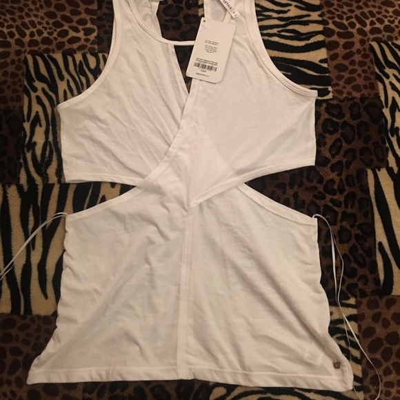 Size Medium Fabletics tank - Picture 2 of 4